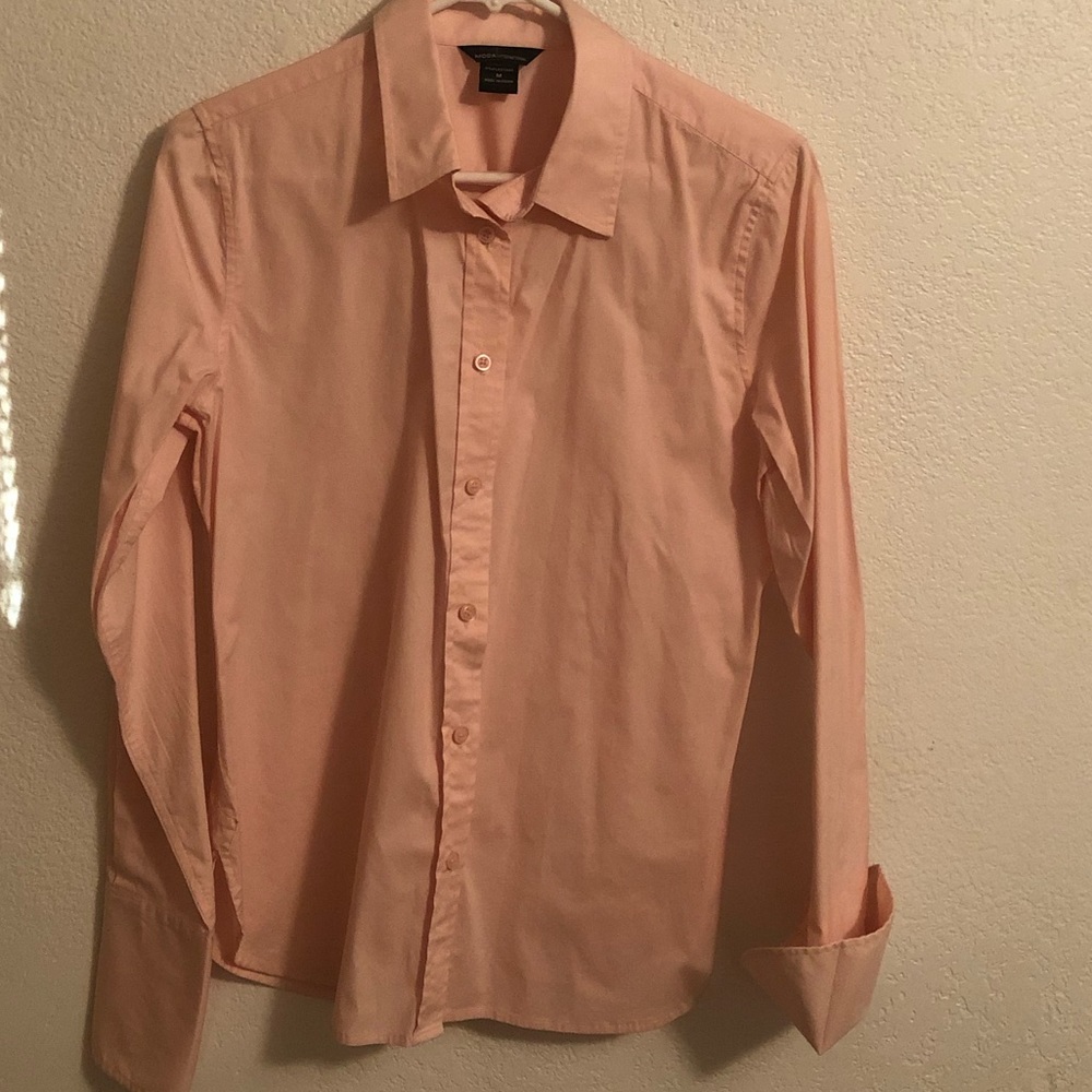 This is a vintage pink moda cotton blouse from Victoria Secret size medium .